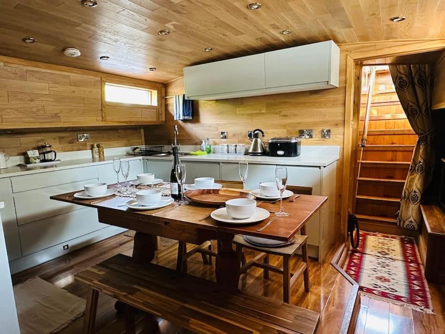 Unique Houseboat Experience I Central City Break Γιορκ Εξωτερικό φωτογραφία