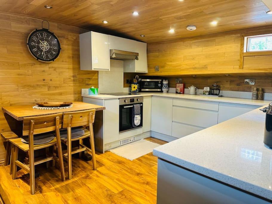 Unique Houseboat Experience I Central City Break Γιορκ Εξωτερικό φωτογραφία